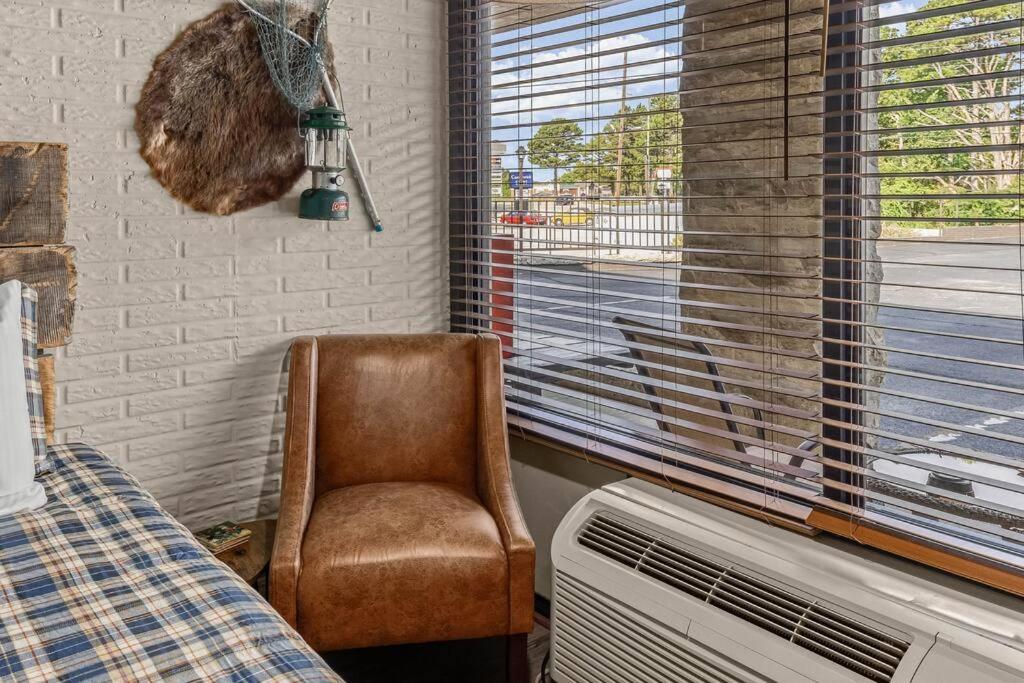 Stonegate Lodge 2 Queen Beds Fast Wifi 50" Tv Salt Water Pool Room #207 Eureka Springs Ngoại thất bức ảnh